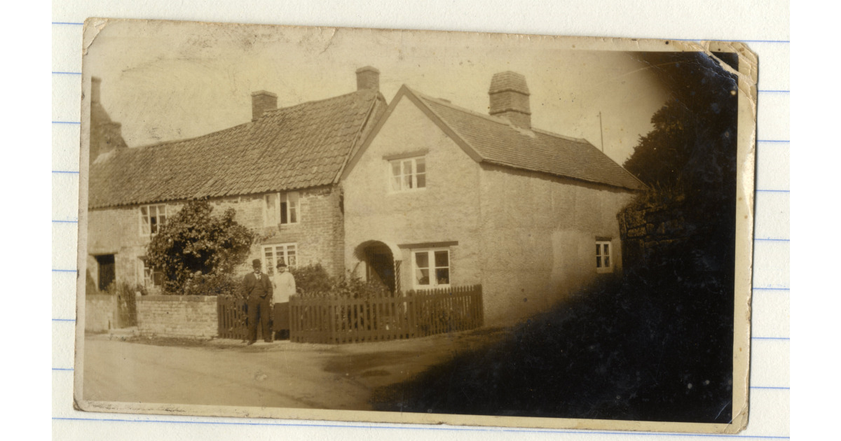 Medieval building on corner of Orchard Lane